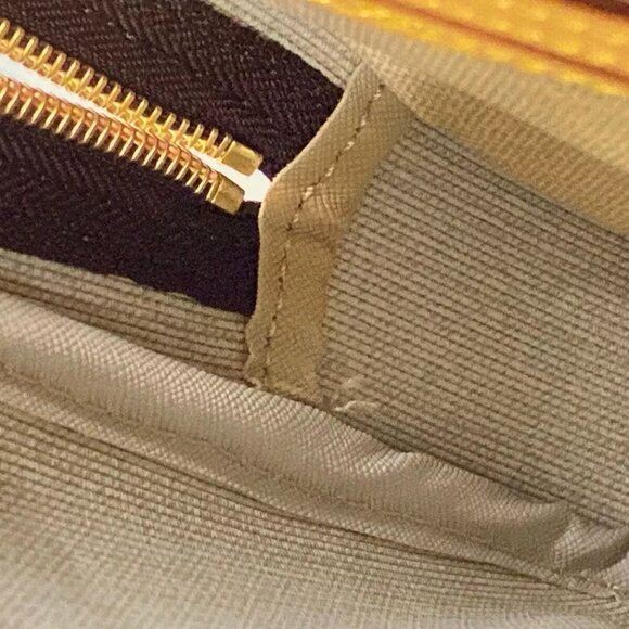 100% Authentic LOUIS VUITTON Reporter PM Monogram Shoulder Bag 675-102224 - Picture 12 of 14